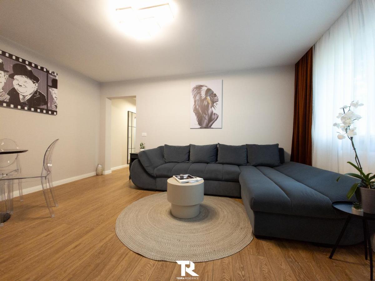 Appartement Terra à Suceava Extérieur photo