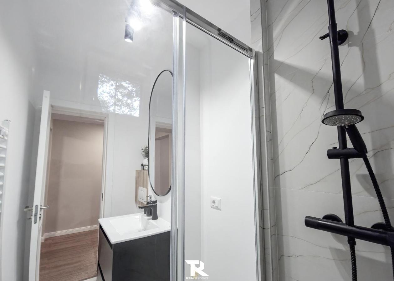 Appartement Terra à Suceava Extérieur photo