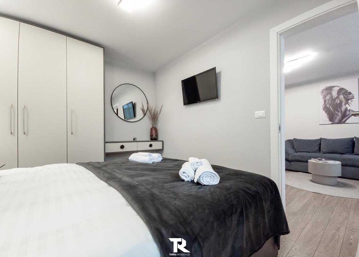 Appartement Terra à Suceava Extérieur photo